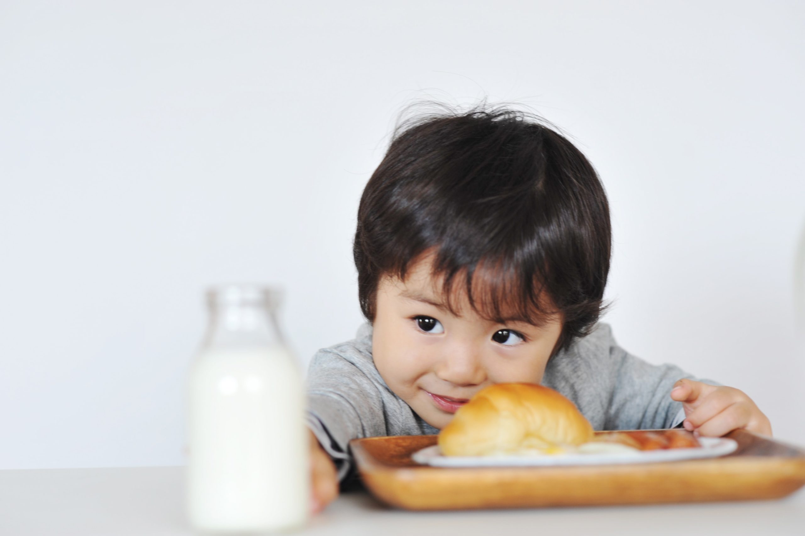 こどもの健康を給食が支える！給食室には献立管理システムを